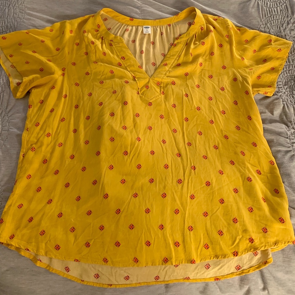 Yellow Old Navy Short Sleeve Shirt